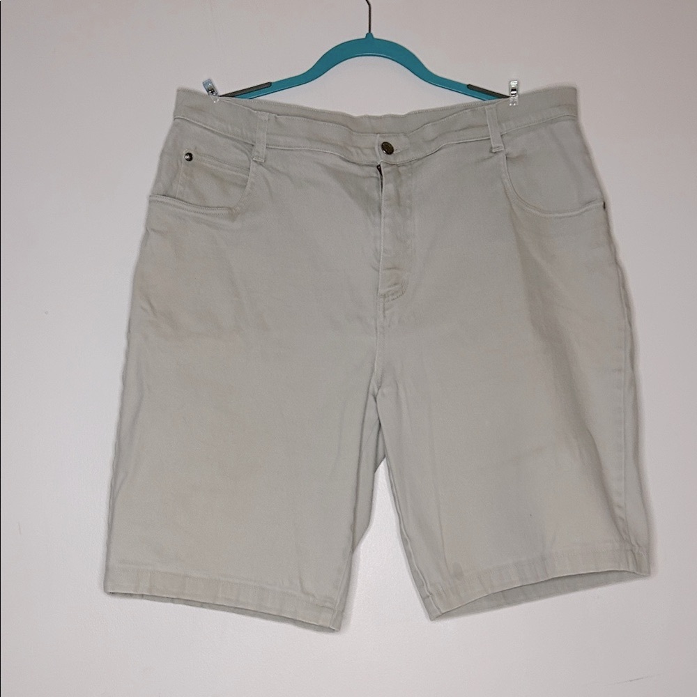 Cherokee Women's Light Gray Bermudas